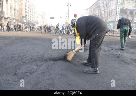 KIEV 2014-02-20 des manifestants antigouvernementaux sur la place de l'indépendance à Kiev, Ukraine le 21 février 2014. Foto Gustav Sjoholm / TT / Kod 10510 Banque D'Images