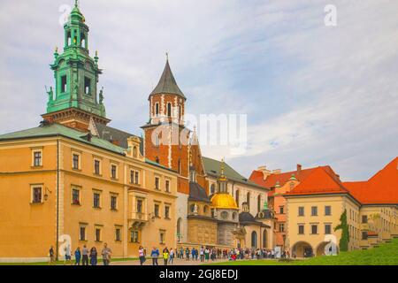Situé à Cracovie, le complexe du château datant des années 1500. Banque D'Images