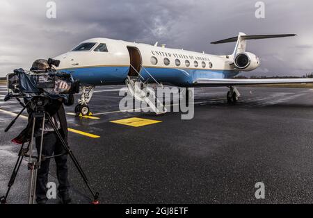 Tallinn 2014-04-14 Une délégation de sénateurs américains, sous la direction du sénateur John McCain, se rendra en Estonie du 14 au 15 avril pour rencontrer les dirigeants du gouvernement estonien. La délégation comprendra le sénateur John McCain et le sénateur John Hoeven. Cette visite s'inscrit dans le cadre d'une visite régionale plus importante, qui comprendra également des arrêts en Norvège, en Lettonie, en Lituanie et en Moldavie. Foto Karli Saul/SCANPIX / SCANPIX BALTICS / TT / Kod 20985 réf: ** Banque D'Images