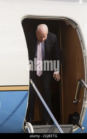 Tallinn 2014-04-14 Une délégation de sénateurs américains, sous la direction du sénateur John McCain, se rendra en Estonie du 14 au 15 avril pour rencontrer les dirigeants du gouvernement estonien. La délégation comprendra le sénateur John McCain et le sénateur John Hoeven. Cette visite s'inscrit dans le cadre d'une visite régionale plus importante, qui comprendra également des arrêts en Norvège, en Lettonie, en Lituanie et en Moldavie. Foto Karli Saul/SCANPIX / SCANPIX BALTICS / TT / Kod 20985 réf: ** Banque D'Images