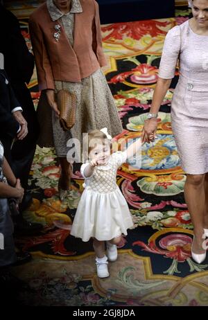 STOCKHOLM 20140608 la princesse Estelle et la princesse Victoria de la Couronne lors de la cérémonie de baptême de la princesse Leonore dans la chapelle du palais royal de Drottningholm près de Stockholm, Suède 8 juin 2014. Photo Henrik Montgomery / TT / Kod 10000 Banque D'Images