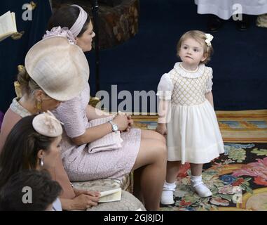 STOCKHOLM 20140608 Princesse Victoria de la Couronne et Princesse Estelle lors de la cérémonie de baptême de la princesse Leonore dans la chapelle du palais royal de Drottningholm près de Stockholm, Suède 8 juin 2014. Photo Henrik Montgomery / TT / Kod 10000 Banque D'Images