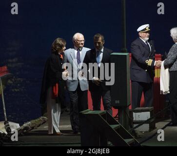 STOCKHOLM 20140608 le roi Carl Gustaf et la reine Silvia sont vus après un voyage en bateau à Stockholm, Suède, le 7 juin 2014. La famille royale était en bateau à Stockholm la nuit précédant le baptême de la princesse Louise. Foto: Sven Lindwall / EXP / TT / Kod 7117 ** OUT SWEDEN OUT** Banque D'Images