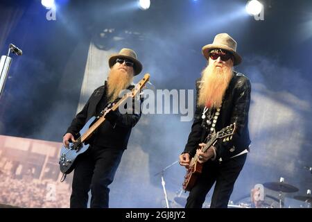 STOCKHOLM 2014-06-16 Dusty Hill et Billy Gibbons du ZZ Top sont vus en train de jouer au concert de groupes au parc d'attractions Grona Lund dans le centre de Foto: Bertil Ericson / TT / Kod 10000 Banque D'Images