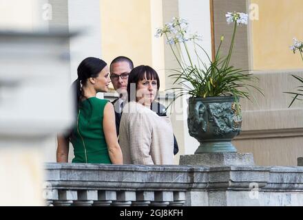 STOCKHOLM 20140627 Prince Carl Philip et Sofia Hellqvist lors d'un dîner privé au château de Drottningholm avec le roi Carl Gustaf, la reine Silvia et les parents de Sofia. Pic: Sofia Hellqvist avec sa mère Marie Hellqvist Foto: Suvad Mrkonjic / EXP / TT / Kod 7116 ** OUT AFTONBLADET ** Banque D'Images