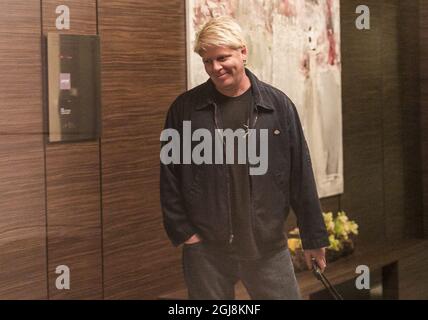 2014-06-27 la progéniture du groupe se présentera à Tallinn, Estonie, le vendredi 27 juin 2014. Les nouilles guitaristes (Kevin John Wasserman) sont arrivées hier vers 21h00, accompagnées de sa femme et de son fils. Le chanteur Dexter Holland est arrivé quelques heures plus tard à minuit avec une jeune femme attirante et ils se sont dirigés vers un hôtel cinq étoiles Swissotel situé dans le centre de Tallinn. Foto Karli Saul/SCANPIX / SCANPIX BALTICS / TT / Kod 20985 réf: ** Banque D'Images