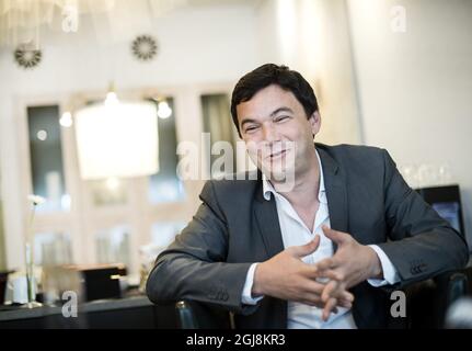 STOCKHOLM 20140630 l'économiste et auteur français Thomas Piketty lors d'un briefing de presse à l'aéroport d'Arlanda avant sa visite à la semaine politique à Almedalen, sur l'île de Gotland, en Suède. Foto: Pontus Lundahl / TT / Kod 10050 Banque D'Images