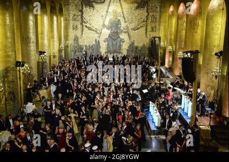 STOCKHOLM 2014-12-10 la danse dans le Golden Hall lors du banquet Nobel à l'hôtel de ville de Stockholm, Suède, le 10 décembre 2014. Photo: Claudio Bresciani / TT / Kod 10090 Banque D'Images