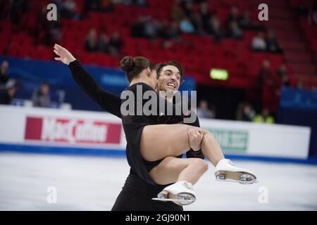 STOCKHOLM 2015-01-28 Alisa Agafonova et Alper UCAR de Turquie sont vus pendant le programme court de danse sur glace aux Championnats européens de patinage artistique à Stockholm, en Suède, le 28 janvier 2014. Foto: Jessica Gow / TT / Kod 10070 Banque D'Images