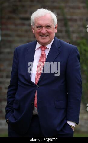 L'ancien Taoiseach Bertie Ahern participe à un événement à la résidence de l'ambassadeur des États-Unis à Dublin. M. Ahern a demandé au DUP de ne pas anéantir les institutions politiques de l'Irlande du Nord. Date de la photo : jeudi 9 septembre 2021. Banque D'Images