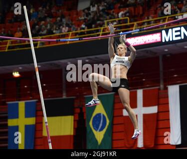 STOCKHOLM 2015-02-19 Mary Saxer, des États-Unis, participe à l'épreuve féminine de la voûte polaire lors de la XL Galan de Stockholms, une réunion de permis d'intérieur de l'IAAF, au Stockholm Globe Arena le 19 février 2015. Photo: Maja Suslin / TT / code 10300 Banque D'Images