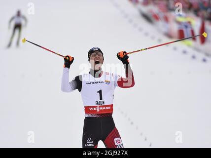 Le Bernhard Gruber d'Autriche réagit après avoir remporté la course individuelle de 10 km pendant le Nordic Combined Gundersen LH HS134/10,0 (K) aux Championnats du monde de ski nordique 2015 de FIS à Falun, en Suède, le 26 février 2015. Photo: Anders Wiklund / TT ** SUÈDE SORTIE ** Banque D'Images