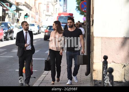 STOCKHOLM 2015-06-12 Princesse-à-être Sofia Hellqvist est vue avec son ami et célèbre coiffeur de cheveux Marre Hitti à Stockholm, Suède, June12, 2015. Sofia épousera le prince Carl Philip samedi Foto: Sven Lindwall / EXP / TT / Kod: 7117 ** HORS SUÈDE** Banque D'Images