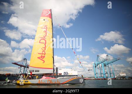 Le gagnant général de l'équipe Abu Dhabi Ocean Racing, broché de son brittiche Ian Walker, vu dans le port de Göteborg, en Suède, le 22 juin 2015, après avoir traversé la ligne d'arrivée après la neuvième et dernière étape de la Volvo Ocean Race de French Lorient à Swedish Gothenburg. Photo: Bjorn Larsson Rosvall / TT / code 9200 Banque D'Images