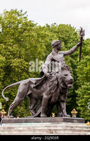 Le Queen Victoria Memorial, Buckingham Palace, Londres, Angleterre. Banque D'Images