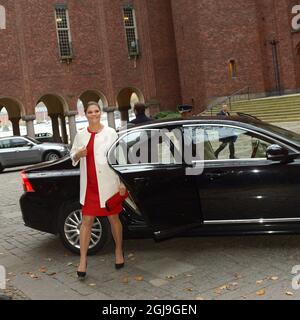 STOCKHOLM 2015-11-05 On voit la princesse Victoria arriver à un déjeuner pour le président de la Tunisie, Beji CaÃƒÂ¯d Essebs, à l'hôtel de ville de Stockholm, en Suède, le 5 novembre 2015. Le Président tunisien est en visite d'État en Suède. Foto: Maja Suslin / TT Kod 10300 Banque D'Images
