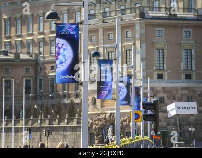 STOCKHOLM 2016-05-02 les logos du Concours Eurovision de la chanson volent depuis les pôles de l'Opéra Royal dans le centre de Stockholm, Suède, le 2 mai 2016, Stockholm passe par un remake avant les finales du Concours Eurovision de la chanson à Stockholm, semaine 19, Foto: Anders Wiklund / TT / Kod 10040 Banque D'Images