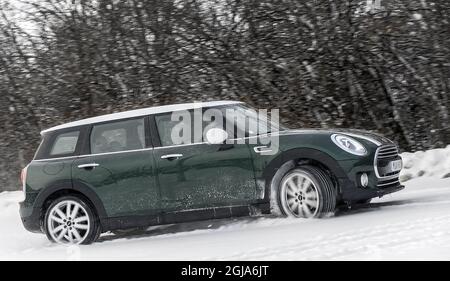 UPPSALA 2016-01-13 Mini Clubman Cooper D automate. Foto: Anders Wiklund / TT Kod 10040 voiture, circulation, route, rue, transport, communication, Banque D'Images