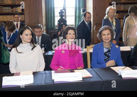 STOCKHOLM 20170518 la princesse Sofia de Suède, l'hôtesse la reine Silvia de Suède et l'ex-reine Sofia d'Espagne et assister au Forum de la démence X au Palais de Stockholm le 18 mai 2017. Le Forum X sur la démence est une initiative mondiale visant à lutter contre la démence. Foto: Henrik Montgomery / TT / Kod 10060 Banque D'Images