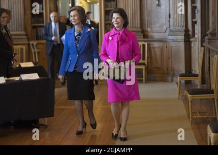 STOCKHOLM 20170518 l'ex Reine Sofia d'Espagne et la Reine Silvia de Suède assistent au Forum de la démence X au Palais de Stockholm le 18 mai 2017. Le Forum X sur la démence est une initiative mondiale visant à lutter contre la démence. Foto: Henrik Montgomery / TT / Kod 10060 Banque D'Images