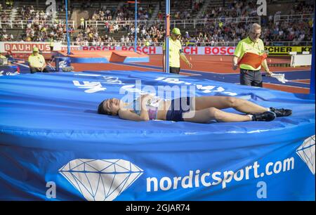 Le russe Mariya Lasitskene réagit après avoir fait une tentative sur 2,06 m lors de l'événement de saut en hauteur féminin lors de la rencontre de la Ligue des diamants de l'IAAF au stade de Stockholm le 18 juin 2017. Photo: Jessica Gow / TT / code 10070 Banque D'Images