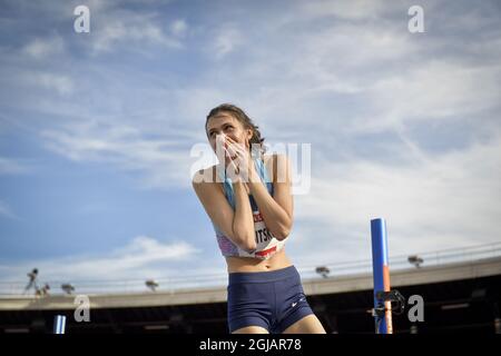 Le russe Mariya Lasitskene réagit après avoir fait une tentative sur 2,06 m lors de l'événement de saut en hauteur féminin lors de la rencontre de la Ligue des diamants de l'IAAF au stade de Stockholm le 18 juin 2017. Photo: Jessica Gow / TT / code 10070 Banque D'Images