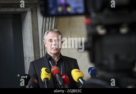 COPENHAGUE 20171007 l'enquêteur de la police de Copenhague Jens Moeller Jensen tient une conférence de presse à Copenhague, au Danemark, le 07 octobre 2017. Moeller Jensen met à jour les médias sur le meurtre présumé de la journaliste suédoise Kim Wall. Des plongeurs danois ont trouvé, le vendredi 06 octobre, la tête, les jambes et les vêtements décapités de Wall dans des sacs en plastique dans les eaux au large de Copenhague. L'inventeur danois Peter Madsen, accusé d'avoir tué Wall dans son sous-marin maison, est en détention provisoire. Foto: Johan Nilsson / TT / Kod 50090 Banque D'Images