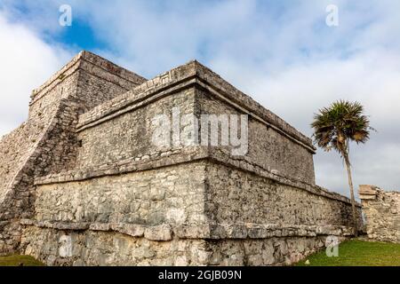 Temple du vent à la zone archéologique des ruines de Tulum Mayan Port City à Tulum, Mexique Banque D'Images