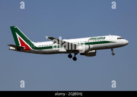 Alitalia, est le transporteur aérien le plus important et le plus important d'Italie. Membre de l'alliance SkyTeam, la compagnie aérienne a l'intention de se réintégrer sous un nouveau nom ITA - Italia Trasporto Aereo. La nouvelle compagnie aérienne a l'intention de commencer ses activités le 15 octobre 2021 Banque D'Images