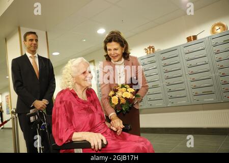 STOCKHOLM 2017-11-09 la reine Silvia inaugure jeudi la maison principale Soderstromsgardnes à Stenhamra. Foto: Christine Olsson / TT / Kod 10430 Banque D'Images