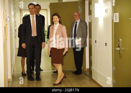 STOCKHOLM 2017-11-09 la reine Silvia inaugure jeudi la maison principale Soderstromsgardnes à Stenhamra. Foto: Christine Olsson / TT / Kod 10430 Banque D'Images