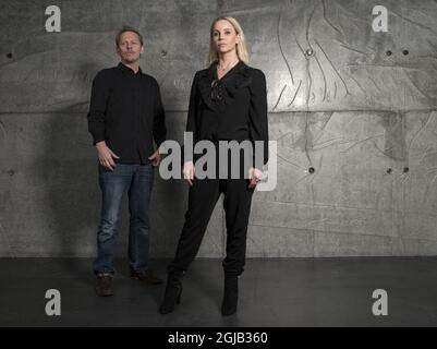 COPENHAGUE 2017-12-06 l'acteur danois Thure Lindhardt et l'actrice suédoise Sofia Helin sont vus lors d'une réunion de presse avant le début de la quatrième saison de la série télévisée danoise-suédoise 'Bron 4' (le pont) à Copenhague. Danemark, mercredi. Foto: Johan Nilsson / TT / Kod 50090 Banque D'Images