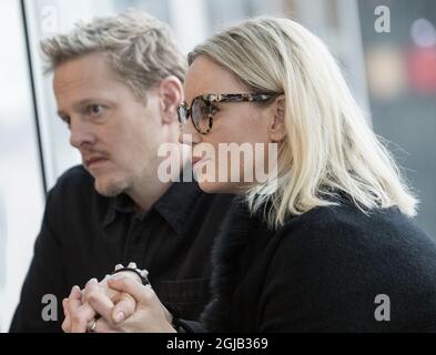 COPENHAGUE 2017-12-06 l'acteur danois Thure Lindhardt et l'actrice suédoise Sofia Helin sont vus lors d'une réunion de presse avant le début de la quatrième saison de la série télévisée danoise-suédoise 'Bron 4' (le pont) à Copenhague. Danemark, mercredi. Foto: Johan Nilsson / TT / Kod 50090 Banque D'Images