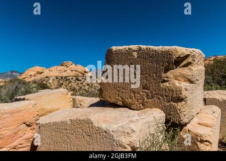 Blocs de grès Aztec près de la carrière de grès sur le Calico Tanks Trail, Red Rock Canyon NCA, Las Vegas, États-Unis Banque D'Images