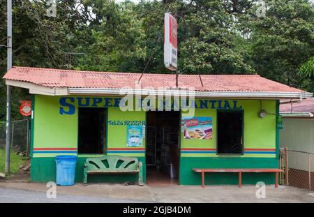 Supermarché au Costa Rica. Banque D'Images