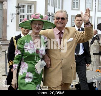 COPENHAGUE 20070630 : la reine Margrethe et le prince Henrik du Danemark au baptême de la princesse danoise Mary et de la petite fille du prince héritier Frederik, la princesse Isabella Henrietta Ingrid Margrethe, ont tenu le Palais de Fredensborg le dimanche 1er juillet 2007. Foto: Suvad Mrkonjic / XP / SCANPIX / Kod: 7116 ** HORS AFTONBLADET, PUNKT se ** Banque D'Images