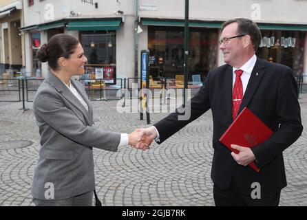 MALMO 20180323 la princesse Victoria est accueillie par le conseil municipal, Kent Andersson, à son arrivée au Form Design Centre de MalmÃ. Foto: Andreas Hillergren / TT Kod 1006 Banque D'Images