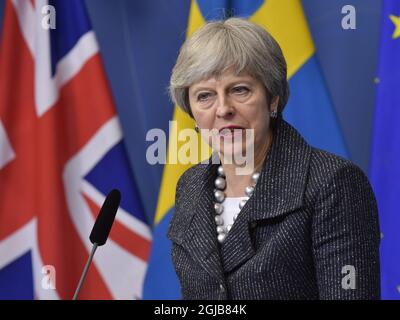 STOCKHOLM 20180409 la première ministre britannique Theresa May et le premier ministre suédois Stefan Lofven donnent une conférence de presse à la suite de discussions à Rosenbad, Stockholm, Suède, le lundi 9 avril 2018. Photo: Jonas Ekstromer / TT / code 10030 Banque D'Images