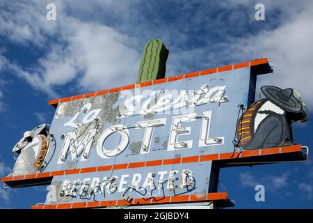 Tucson, Arizona. Ancienne affiche de motel vintage. (Usage éditorial uniquement) Banque D'Images