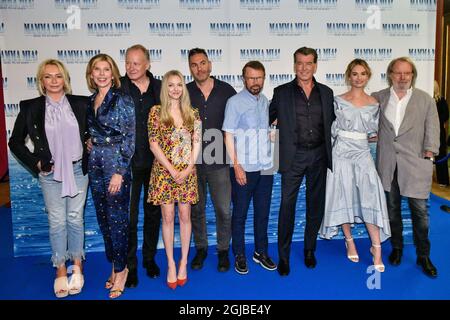 STOCKHOLM 20180711 Judy Craymer, Christine Baranski, Stellan Skarsgard, Amanda Seyfried, Dominic Cooper, Bjorn Ulvaeus, Pierce Brosnan, Lily James et Benny Andersson Pierce Brosnan lors de la réunion de presse avant le nouveau film Mamma Mia 'Voici avec nous à Stockholm Suède, le mercredi Foto: Vilhelm Stokstad / TT / Kod 11370 Banque D'Images