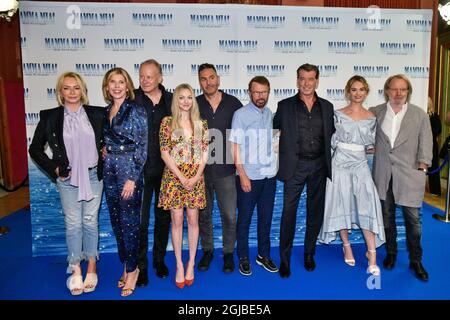 STOCKHOLM 20180711 Judy Craymer, Christine Baranski, Stellan Skarsgard, Amanda Seyfried, Dominic Cooper, Bjorn Ulvaeus, Pierce Brosnan, Lily James et Benny Andersson Pierce Brosnan lors de la réunion de presse avant le nouveau film Mamma Mia 'Voici avec nous à Stockholm Suède, le mercredi Foto: Vilhelm Stokstad / TT / Kod 11370 Banque D'Images