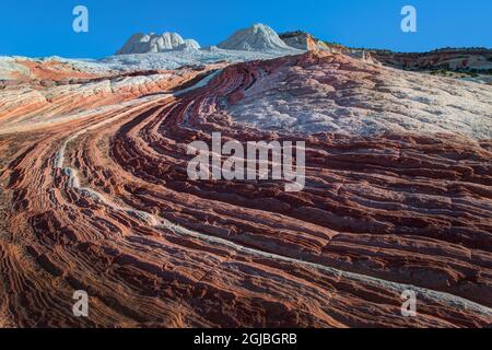 Tourbillons de grès coloré dans la zone des poches blanches dans le nord de l'Arizona Banque D'Images