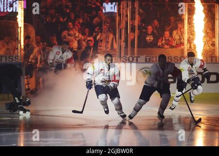 Les joueurs de Red Bull München entrent dans la glace avant la finale CHL entre les Indiens Frolunda et Red Bull München au Scandinavium à Göteborg, Suède le 5 février 2019. Photo Adam Ihse / TT / Kod 9200 Banque D'Images