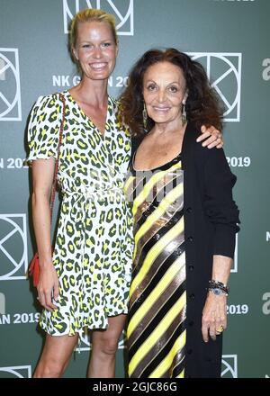 Model Caroline Winberg, designer de mode Diane von Fürstenberg, récipiendaire du prix NK Gala Honory Award 2019 Stockholm, Suède 2019-06-12 (c) Karin Törnblom / TT Banque D'Images