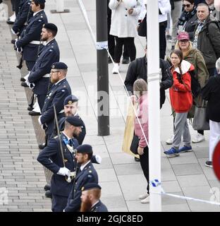 GRETA Thunberg, activiste de l'environnement, s'arrête par un cortège militaire lors de la visite d'Etat du Président Moo Jae-à Stockholm, Suède, vendredi 14 juin 2019 Foto: Henrik Montgomery / TT Kod 10060 Banque D'Images