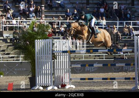 STOCKHOLM 20190614 Jessica Springsteen fait le cheval RMF Swinny du Parc lors de la compétition de saut en équipe Ligue mondiale des Champions à Stockholms stadion, Stockholm, Suède le 14 juin 2019. Foto: Fredrik Persson / TT / Kod 1081 Banque D'Images