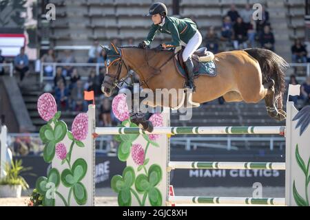 STOCKHOLM 20190614 Jessica Springsteen fait le cheval RMF Swinny du Parc lors de la compétition de saut en équipe Ligue mondiale des Champions à Stockholms stadion, Stockholm, Suède le 14 juin 2019. Foto: Fredrik Persson / TT / Kod 1081 Banque D'Images