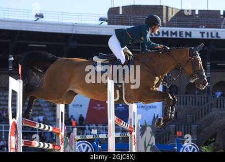 STOCKHOLM 20190614 Jessica Springsteen fait le cheval RMF Swinny du Parc lors de la compétition de saut en équipe Ligue mondiale des Champions à Stockholms stadion, Stockholm, Suède le 14 juin 2019. Foto: Fredrik Persson / TT / Kod 1081 Banque D'Images
