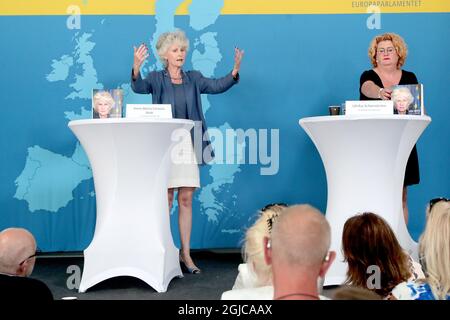 Anna Maria Corazza Bildt, Ulrika Schenström, bokrelease för boken 'Anna Maria för Europa' sous Almedalsveckan i Visby 2019-07-01 (c) Karina Ljungdahl / TT / Kod 2548 Banque D'Images