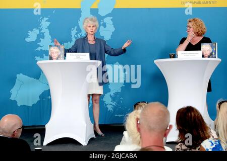 Anna Maria Corazza Bildt, Ulrika Schenström, bokrelease för boken 'Anna Maria för Europa' sous Almedalsveckan i Visby 2019-07-01 (c) Karina Ljungdahl / TT / Kod 2548 Banque D'Images